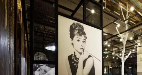 「融創(chuàng)春風十里」售樓中心，光影演繹的自然之道！