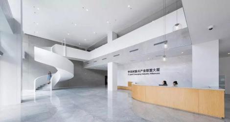 成都海倫天麓銷售中心，東方優(yōu)雅與現(xiàn)代融合的空間縮影！